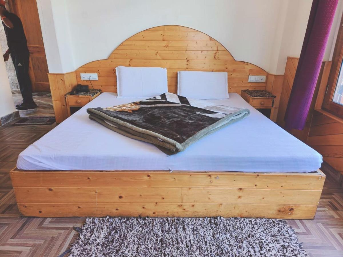 Hotel Hadimba Regency ! Free 4 Wheeler Parking ! Mountain View Rooms ! Near Mall Road Manali Екстериор снимка