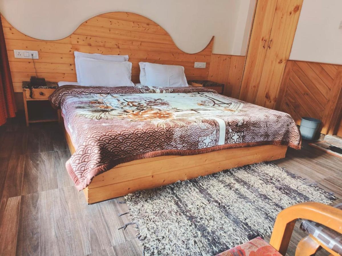 Hotel Hadimba Regency ! Free 4 Wheeler Parking ! Mountain View Rooms ! Near Mall Road Manali Екстериор снимка