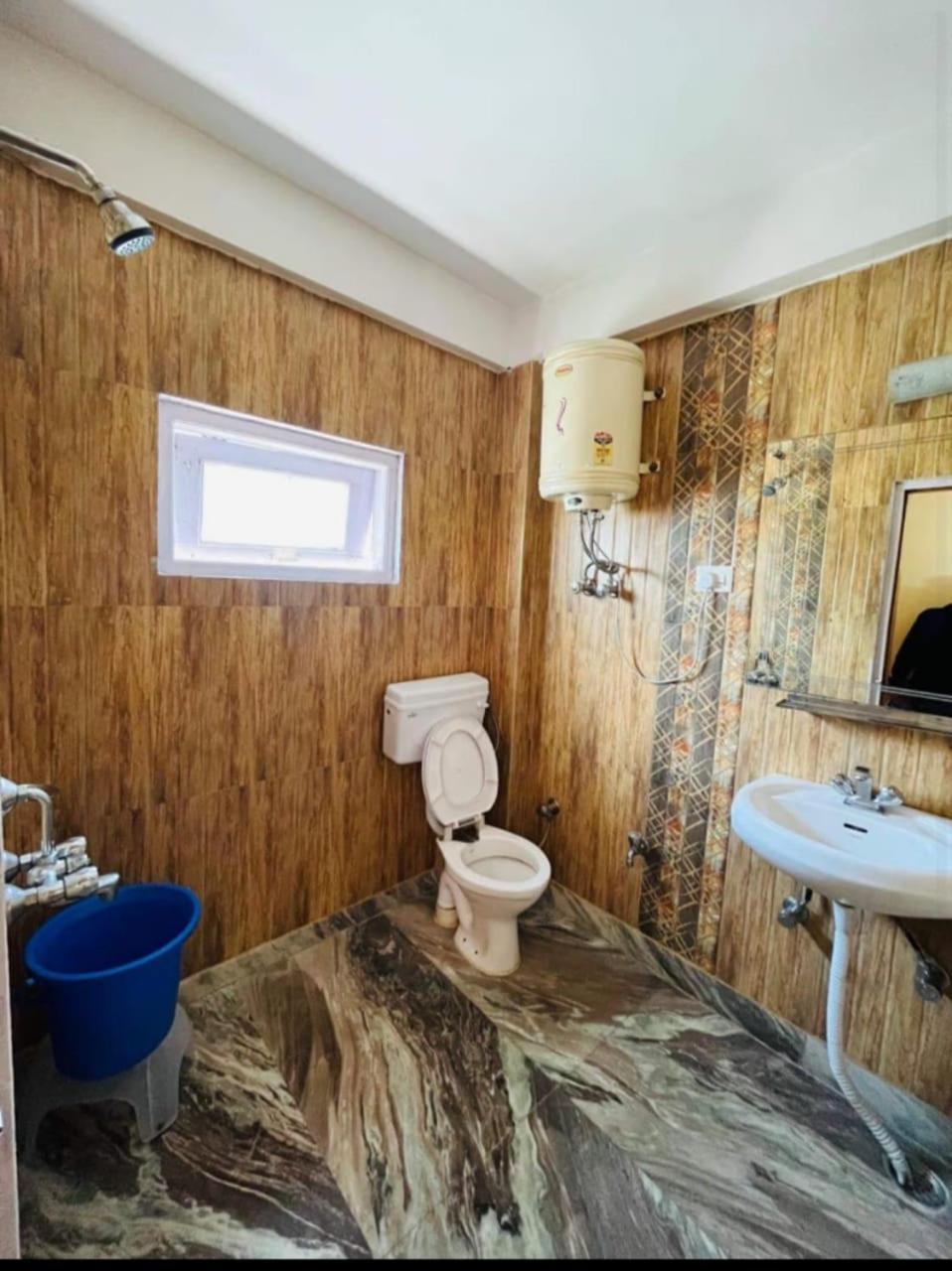 Hotel Hadimba Regency ! Free 4 Wheeler Parking ! Mountain View Rooms ! Near Mall Road Manali Екстериор снимка